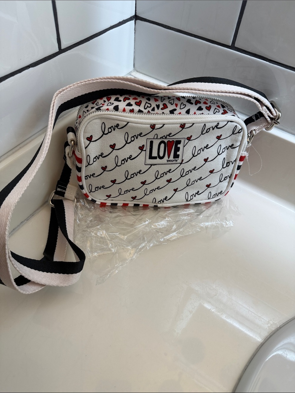 NWT Brighton LOVE Crossbody Adjustable Strap Bag in Cotton Canvas Double Zipper